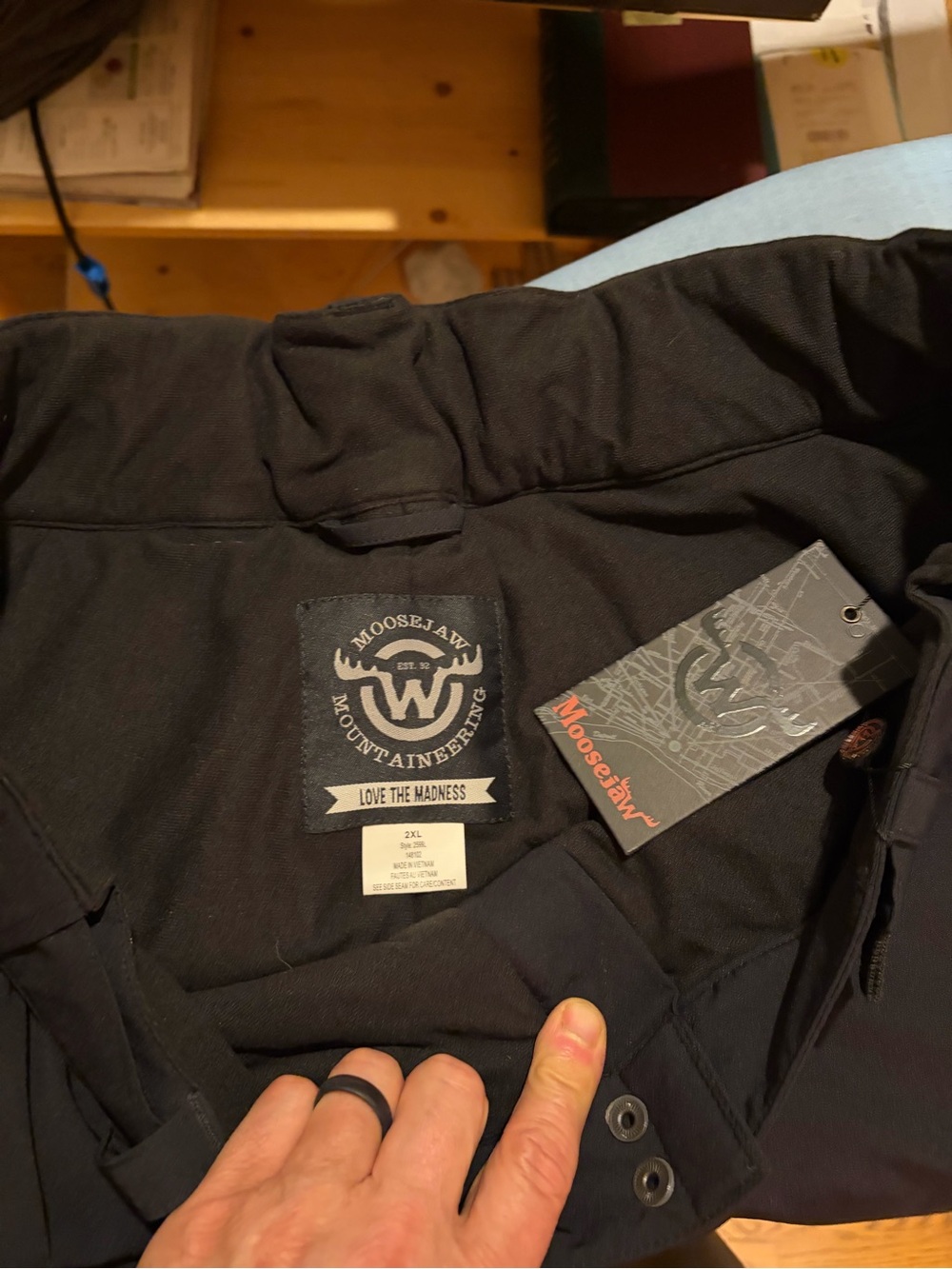 Moosejaw Men’s Black Ski & Snowboard Jacket